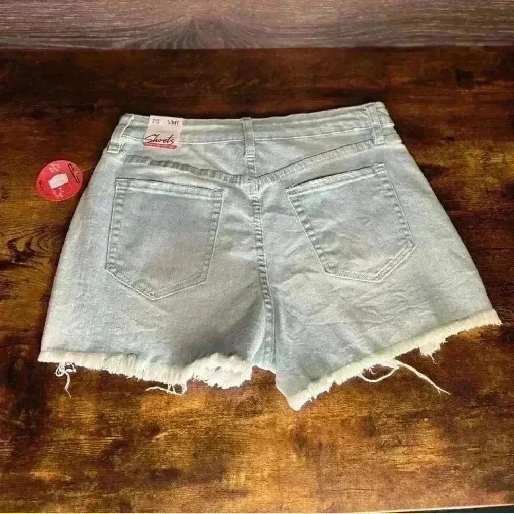 YMI Dream Distressed Button Fly Hybrid Denim Short in Celeste Blue. Size 9. NWT! - Picture 5 of 16